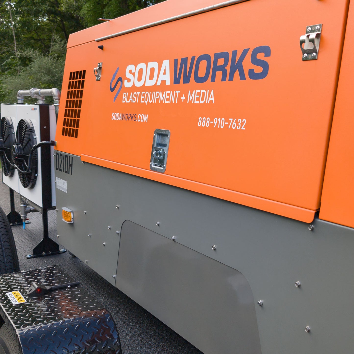 Professional Mobile Trailer-Mounted Soda Blasting System